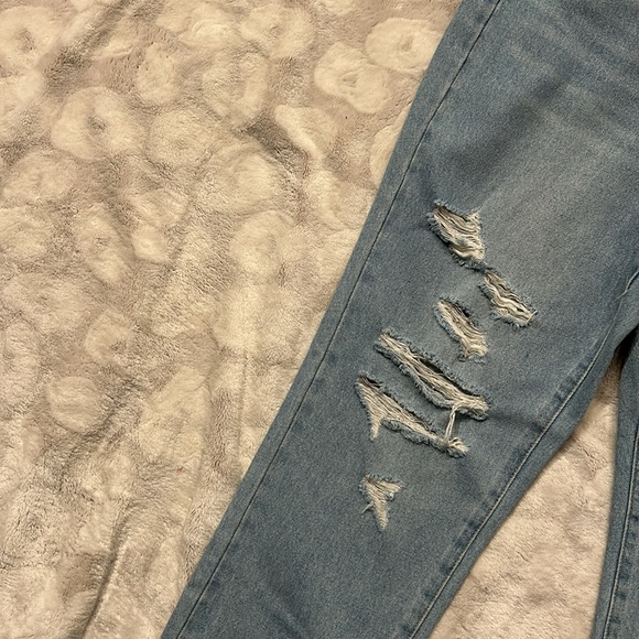 NWT Blank NYC Madison Crop High Rise Distressed Jeans Size 30 - Picture 4 of 14